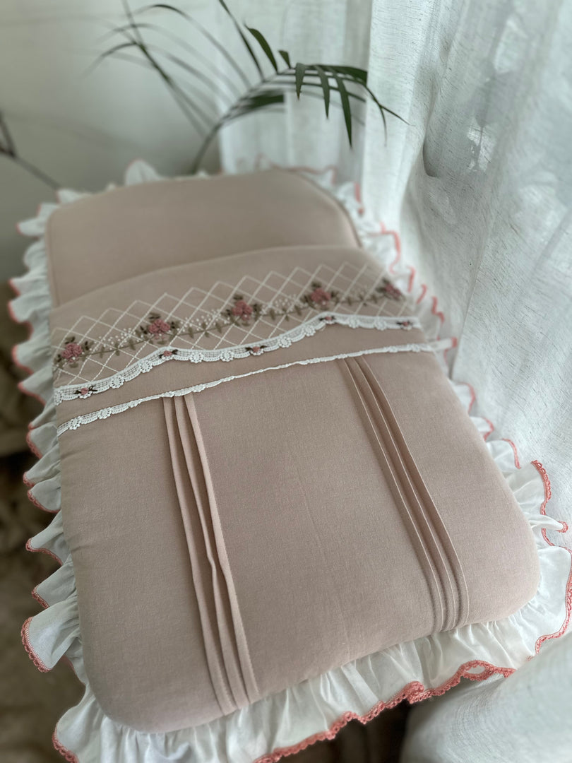Floral Bednest