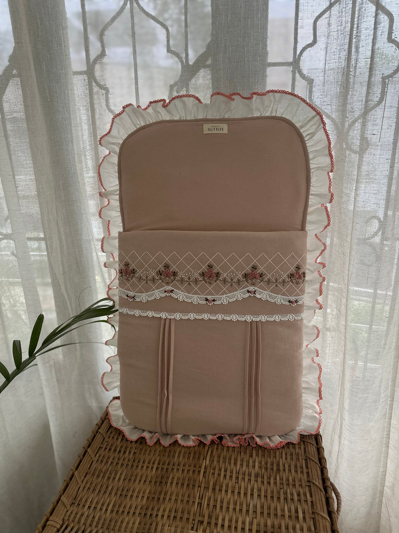 Floral Bednest