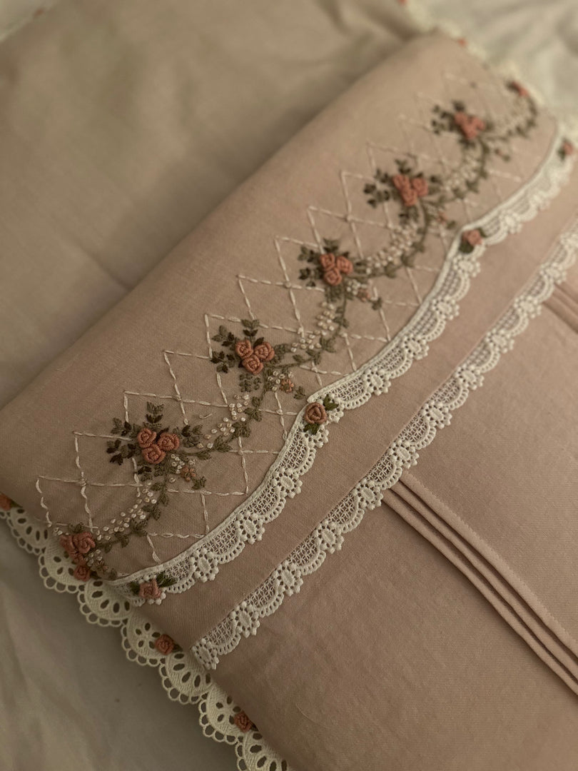 Floral Bednest